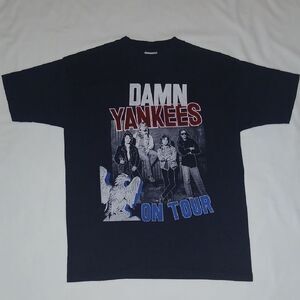 Vintage Damn Yankees On Tour Graphic T-Shirt